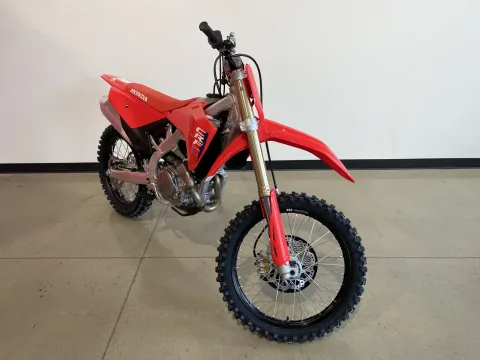 Photos of 2026 Honda CRF 450R for sale in Grain Valley, MO at Dell's Honda Powerhouse