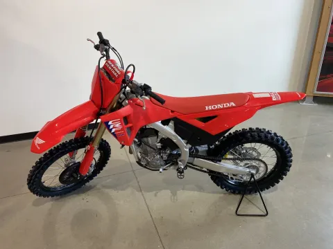 More photos of 2026 Honda CRF 450R at Dell's Honda Powerhouse, MO