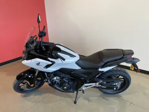 More photos of 2026 Honda NC750X DCT at Dell's Honda Powerhouse, MO