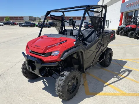 More photos of 2025 HONDA PIONEER 1000 Base at Dell's Honda Powerhouse, MO
