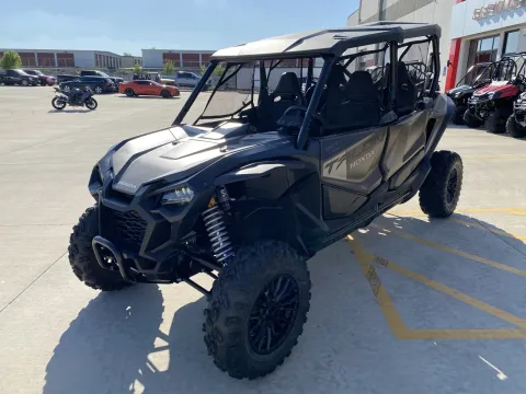 More photos of 2026 HONDA TALON1000X4 FOX LIVE VALVE at Dell's Honda Powerhouse, MO