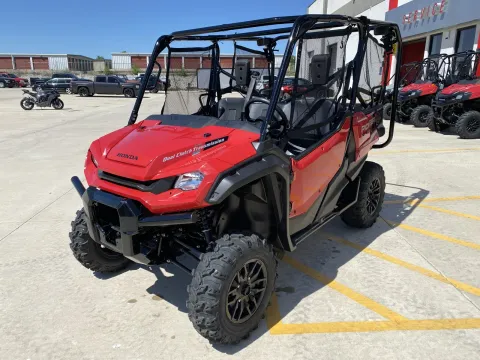 More photos of 2025 HONDA PIONEER 1000-5 Deluxe at Dell's Honda Powerhouse, MO