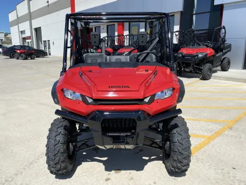 Another view of 2025 HONDA PIONEER 1000-5 Deluxe for sale in Grain Valley, MO at Dell's Honda Powerhouse