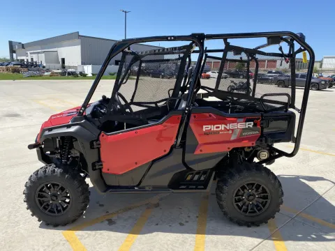 More photos of 2025 HONDA PIONEER 1000-5 Deluxe at Dell's Honda Powerhouse, MO