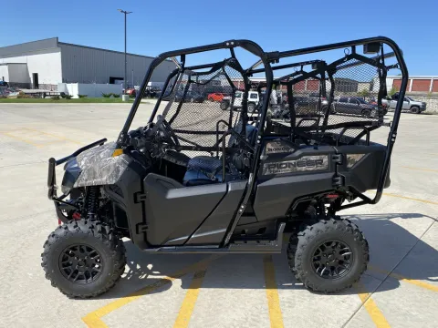 More photos of 2026 HONDA PIONEER 700-4 Forest at Dell's Honda Powerhouse, MO