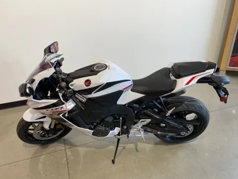 More photos of 2026 HONDA CBR1000RR ABS at Dell's Honda Powerhouse, MO