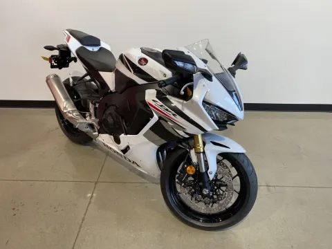 Photos of 2026 HONDA CBR1000RR ABS for sale in Grain Valley, MO at Dell's Honda Powerhouse