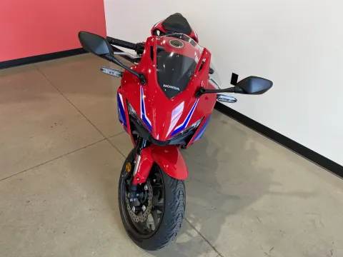 Another view of 2025 HONDA CBR500R ABS for sale in Grain Valley, MO at Dell's Honda Powerhouse