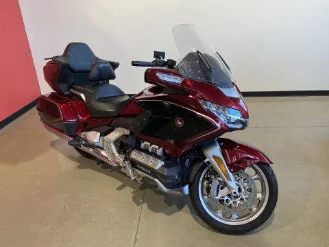 Photos of 2019 HONDA Goldwing Tour Airbag DCT for sale in Grain Valley, MO at Dell's Honda Powerhouse