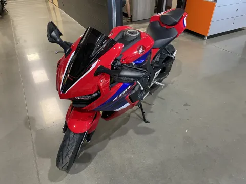 More photos of 2023 HONDA CBR1000RR at Dell's Honda Powerhouse, MO