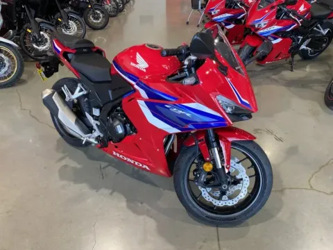 Photos of 2025 Honda CBR500R ABS for sale in Grain Valley, MO at Dell's Honda Powerhouse
