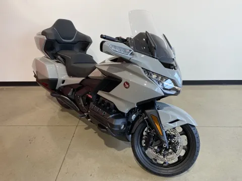 Photos of 2026 Honda Goldwing Tour Automatic DCT for sale in Grain Valley, MO at Dell's Honda Powerhouse