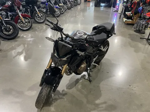 More photos of 2023 Honda CB500F ABS at Dell's Honda Powerhouse, MO