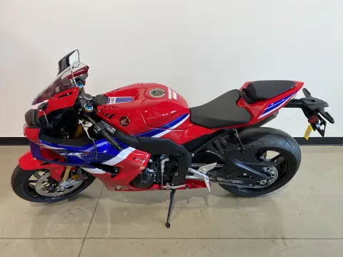 More photos of 2026 Honda CBR1000RR-R Fireblade SP at Dell's Honda Powerhouse, MO