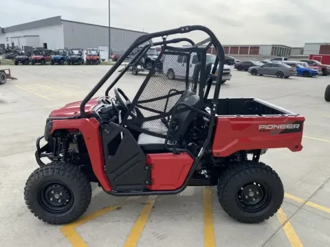 More photos of 2026 Honda Pioneer 520 at Dell's Honda Powerhouse, MO