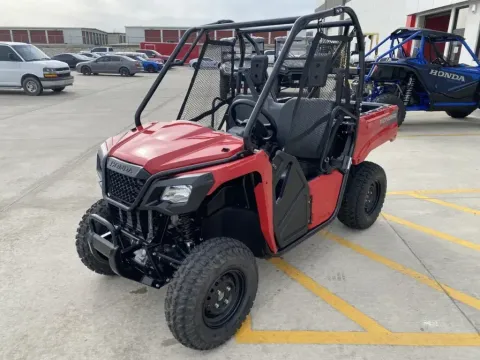 More photos of 2026 Honda Pioneer 520 at Dell's Honda Powerhouse, MO