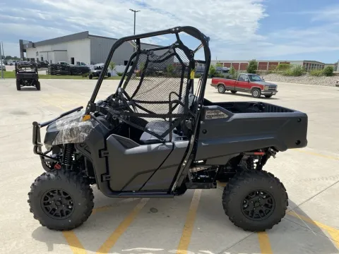 More photos of 2026 Honda Pioneer 700 Forest at Dell's Honda Powerhouse, MO