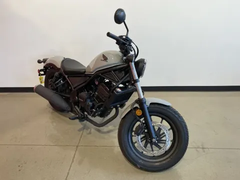 Photos of 2026 Honda Rebel 300 E-Clutch for sale in Grain Valley, MO at Dell's Honda Powerhouse