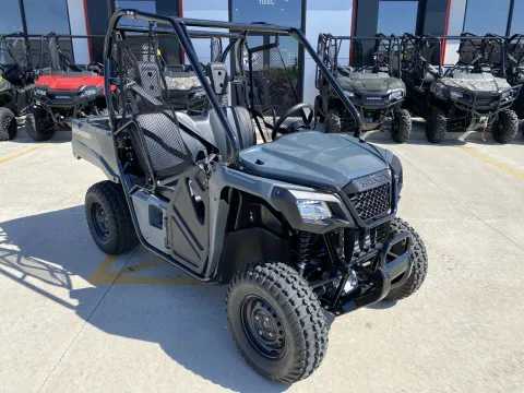 Photos of 2025 Honda Pioneer 520 for sale in Grain Valley, MO at Dell's Honda Powerhouse