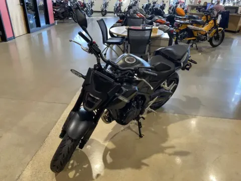 More photos of 2025 Honda CB500F ABS at Dell's Honda Powerhouse, MO