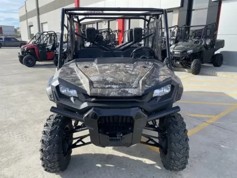 Another view of 2025 Honda Pioneer 1000-6 Crew Deluxe for sale in Grain Valley, MO at Dell's Honda Powerhouse