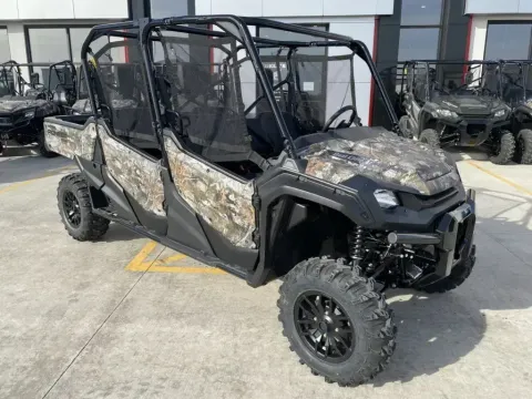 Photos of 2025 Honda Pioneer 1000-6 Crew Deluxe for sale in Grain Valley, MO at Dell's Honda Powerhouse