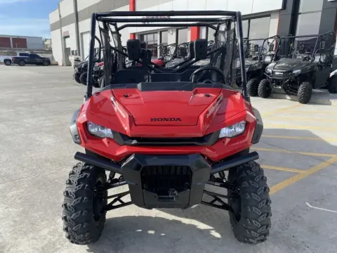 Another view of 2025 Honda Pioneer 1000-6 Crew Deluxe for sale in Grain Valley, MO at Dell's Honda Powerhouse