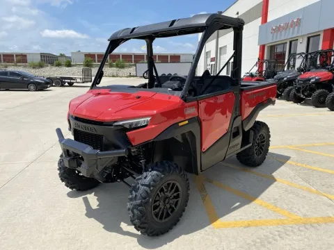 More photos of 2026 Honda Pioneer 1000 Deluxe at Dell's Honda Powerhouse, MO