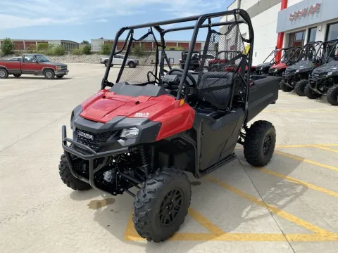More photos of 2026 Honda Pioneer 700 Deluxe at Dell's Honda Powerhouse, MO