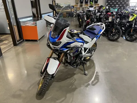 More photos of 2020 HONDA AFRICA TWIN ADV SP ES at Dell's Honda Powerhouse, MO