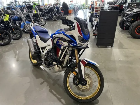 Photos of 2020 HONDA AFRICA TWIN ADV SP ES for sale in Grain Valley, MO at Dell's Honda Powerhouse
