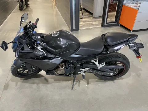 More photos of 2021 Honda CBR500R ABS at Dell's Honda Powerhouse, MO