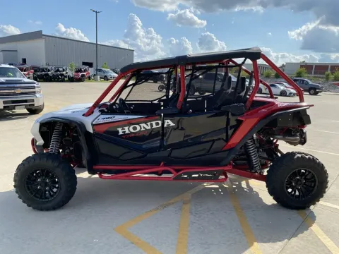 More photos of 2024 Honda Talon 1000R 4 FOX Live Valve at Dell's Honda Powerhouse, MO
