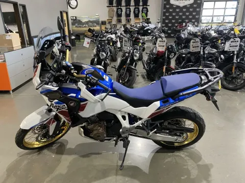 More photos of 2022 Honda Africa Twin Adventure Sports ES DCT at Dell's Honda Powerhouse, MO