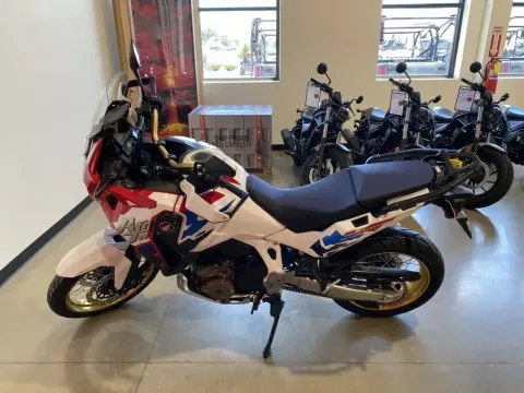 More photos of 2026 Honda Africa Twin Adventure Sports ES DCT at Dell's Honda Powerhouse, MO