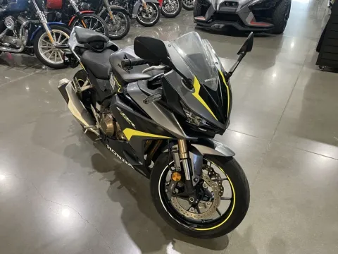 Photos of 2023 Honda CBR500R ABS for sale in Grain Valley, MO at Dell's Honda Powerhouse