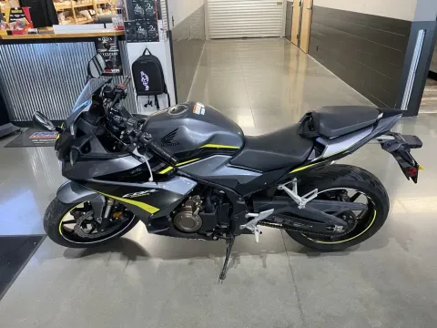 More photos of 2023 Honda CBR500R ABS at Dell's Honda Powerhouse, MO