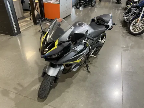 More photos of 2023 Honda CBR500R ABS at Dell's Honda Powerhouse, MO