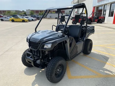 More photos of 2025 Honda Pioneer 520 at Dell's Honda Powerhouse, MO