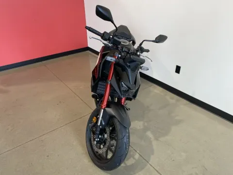 Another view of 2026 Honda CB750 Hornet E-Clutch for sale in Grain Valley, MO at Dell's Honda Powerhouse