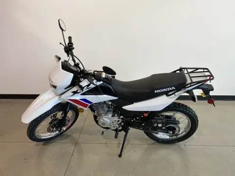 More photos of 2026 Honda XR 150L at Dell's Honda Powerhouse, MO