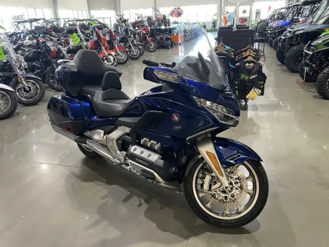 Photos of 2018 Honda Gold Wing Tour DCT for sale in Grain Valley, MO at Dell's Honda Powerhouse