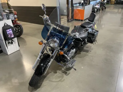 More photos of 2003 Honda Shadow ACE at Dell's Honda Powerhouse, MO