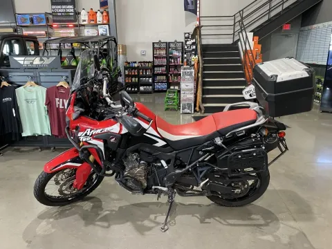 More photos of 2016 Honda Africa Twin at Dell's Honda Powerhouse, MO