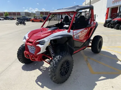 More photos of 2026 Honda Talon 1000R FOX Live Valve at Dell's Honda Powerhouse, MO