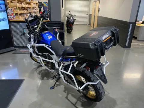 More photos of 2022 Honda Africa Twin Adventure Sports ES at Dell's Honda Powerhouse, MO