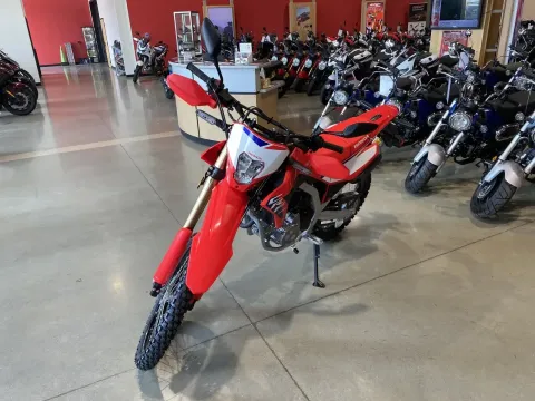 More photos of 2025 Honda CRF 300L at Dell's Honda Powerhouse, MO