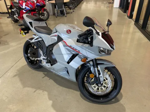 Photos of 2026 Honda CBR600RR for sale in Grain Valley, MO at Dell's Honda Powerhouse