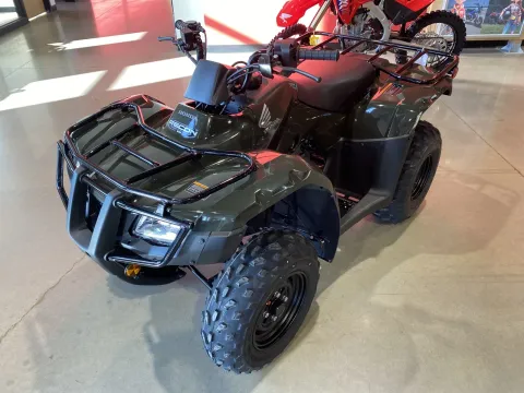 More photos of 2026 Honda FourTrax Recon ES at Dell's Honda Powerhouse, MO