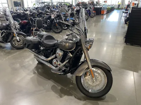 Photos of 2026 Kawasaki Vulcan 900 Classic LT for sale in Grain Valley, MO at Dell's Powersports